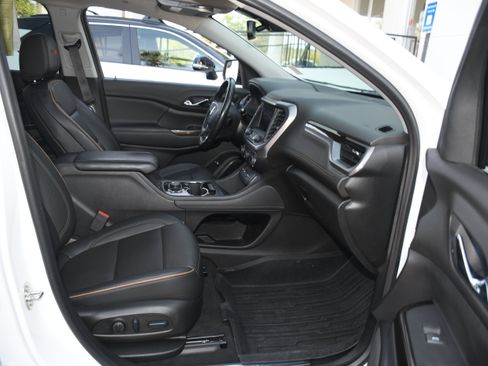 Used 2022 GMC Acadia AT4 w/ Technology Package image 23