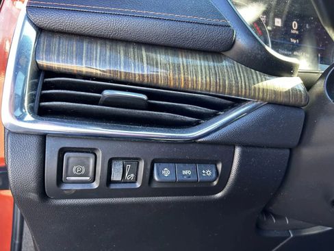 Used 2019 Cadillac XT4 Sport image 13