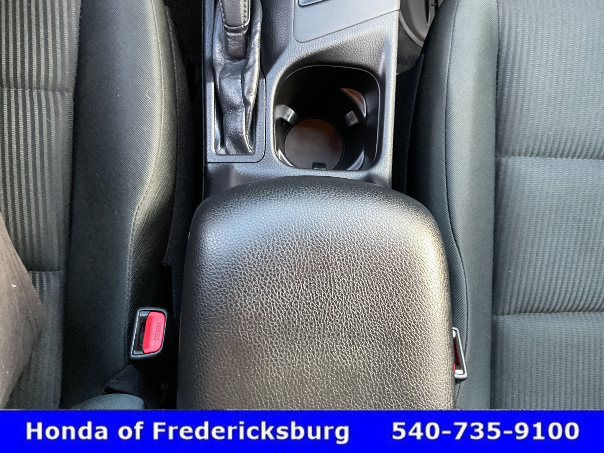 Used 2017 Toyota RAV4 LE AWD/4WD image 38