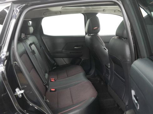 Used 2025 Nissan Kicks SR w/ SR Premium Package AWD/4WD image 12