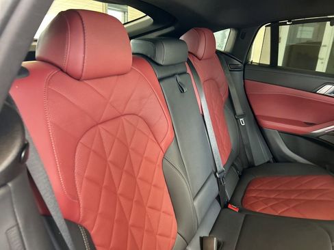 Used 2024 BMW X6 M60i image 31