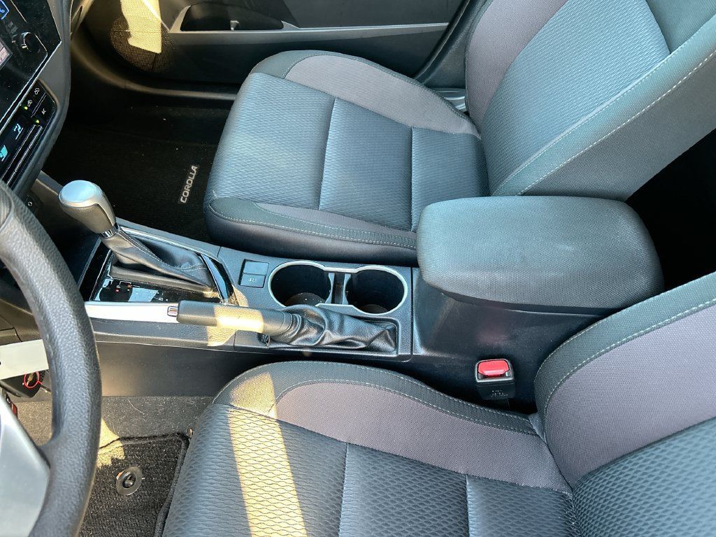 Used 2017 Toyota Corolla LE FWD image 26