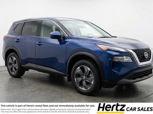 Used 2025 Nissan Rogue SV AWD/4WD image 1