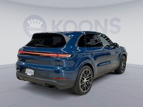 Used 2024 Porsche Cayenne image 12