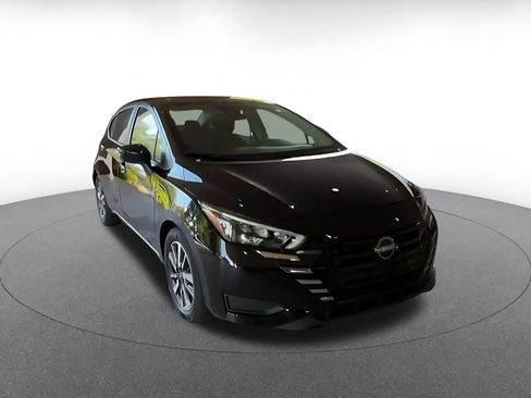 Used 2025 Nissan Versa SV FWD image 3