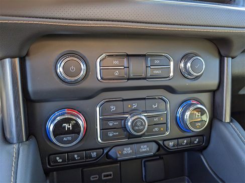 Used 2024 GMC Yukon AT4 w/ AT4 Premium Package image 25