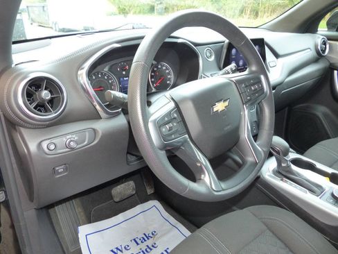 Used 2021 Chevrolet Blazer LT FWD image 23