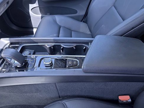 Certified 2025 Volvo XC60 B5 Core AWD/4WD image 34
