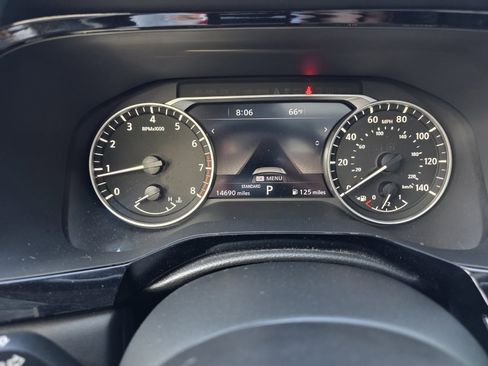 Used 2023 Nissan Pathfinder Platinum image 15