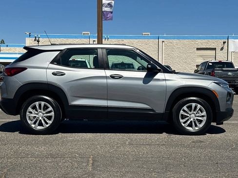 Used 2023 Chevrolet TrailBlazer LS FWD image 9
