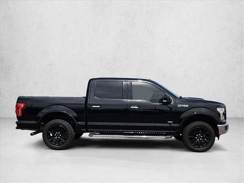 Used 2017 Ford F150 Lariat w/ Equipment Group 502A Luxury AWD/4WD image 4