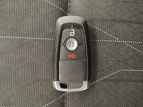 Used 2021 Ford EcoSport SE w/ SE Convenience Package image 32