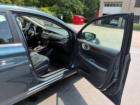 Used 2014 Nissan Sentra SL w/ Premium Package FWD image 14