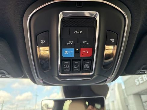 Used 2024 Jeep Grand Cherokee L Limited w/ Luxury Tech Group II image 23