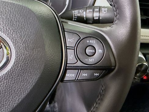 Used 2025 Toyota RAV4 XLE w/ Convenience Package AWD/4WD image 23