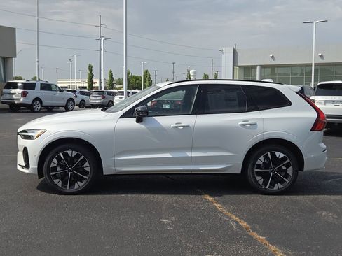 Used 2026 Volvo XC60 B5 Plus w/ Protection Package Premier image 4