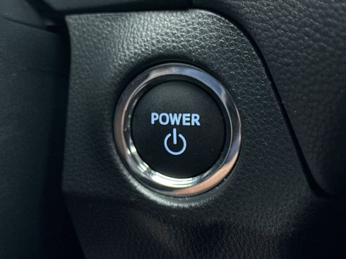 Used 2025 Toyota RAV4 XLE AWD/4WD image 20