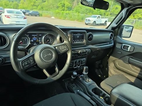 Used 2023 Jeep Wrangler Unlimited Sport AWD/4WD image 9