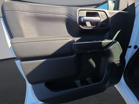 Certified 2019 Chevrolet Silverado 1500 LTZ AWD/4WD image 24