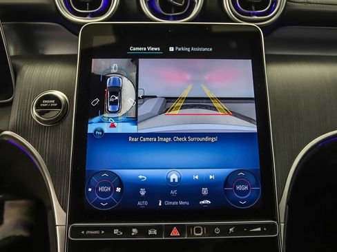 Used 2025 Mercedes-Benz GLC 350e 4MATIC image 17