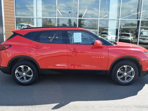 Used 2023 Chevrolet Blazer LT w/ Convenience Package AWD/4WD image 1