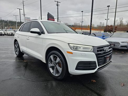 Used 2020 Audi Q5 2.0T Premium w/ Titanium Sport Package image 7
