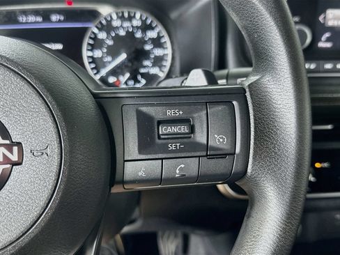 Used 2022 Nissan Rogue S AWD/4WD image 23
