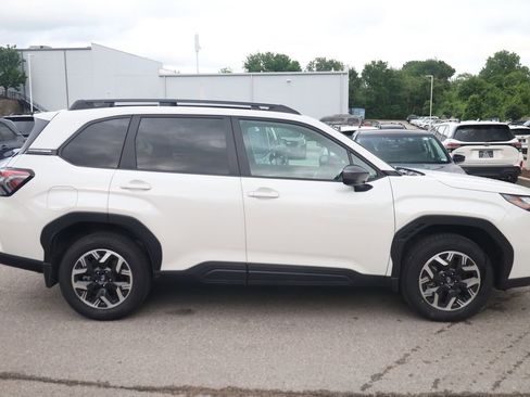 Used 2026 Subaru Forester Premium AWD/4WD image 5