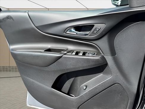 Used 2024 Chevrolet Equinox LT AWD/4WD image 22