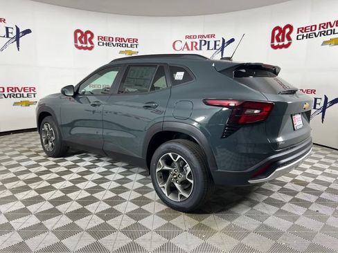 New 2026 Chevrolet Trax LT FWD image 5