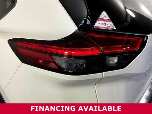 Used 2023 Nissan Rogue Platinum w/ Platinum Premium Package AWD/4WD image 23