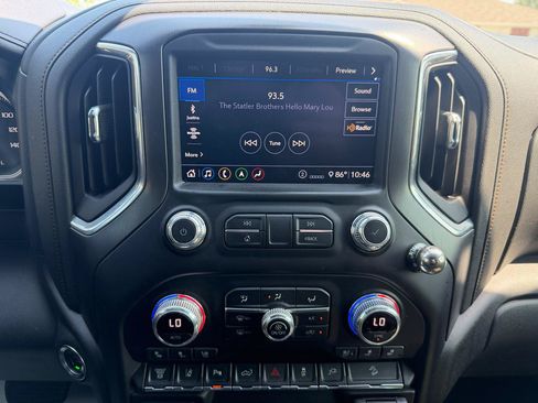 Used 2020 GMC Sierra 2500 AT4 w/ AT4 Premium Package AWD/4WD image 30