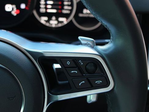 Used 2020 Porsche Cayenne image 26