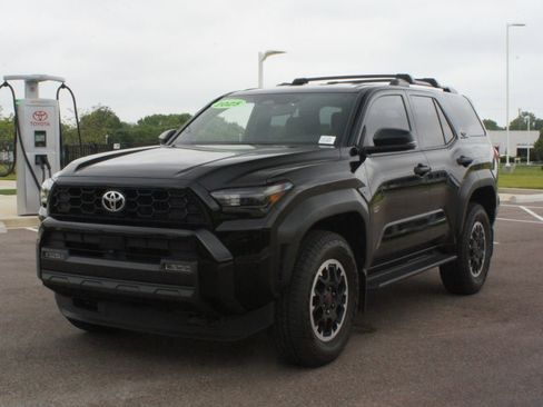 Used 2025 Toyota 4Runner TRD Off-Road AWD/4WD image 23
