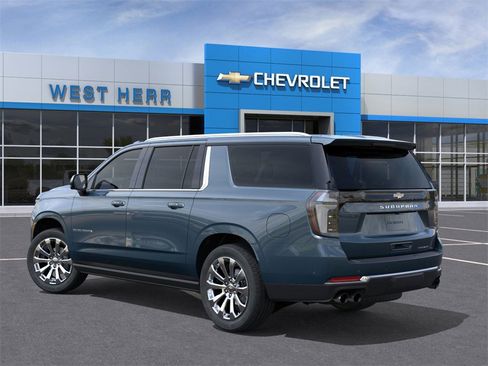 New 2025 Chevrolet Suburban Premier image 3