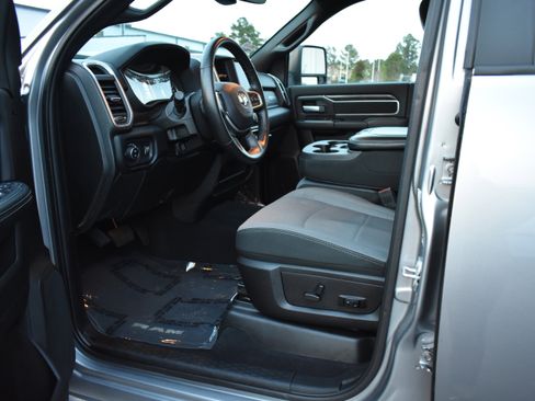 Used 2024 RAM 2500 Big Horn w/ Bed Utility Group image 2