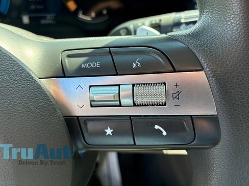 Used 2025 Hyundai Sonata SEL FWD image 28
