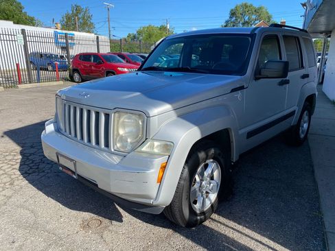 Used 2010 Jeep Liberty Sport w/ Popular Equipment Group image 6