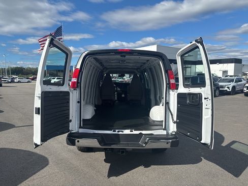 New 2025 Chevrolet Express 3500 Extended w/ Driver Convenience Package image 23