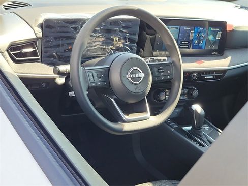 New 2026 Nissan Kicks SV w/ SV Premium Package image 4