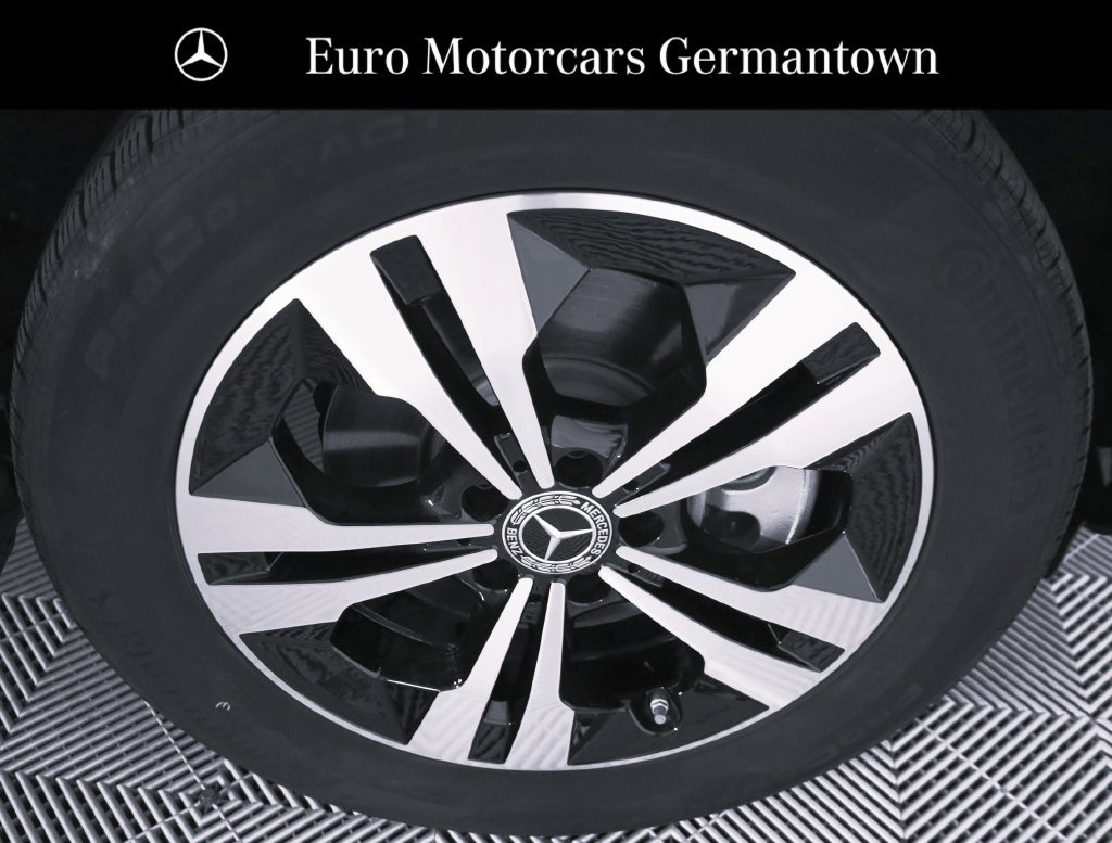 Used 2026 Mercedes-Benz GLB 250 4MATIC image 7