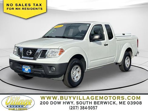 Used 2017 Nissan Frontier S image 2