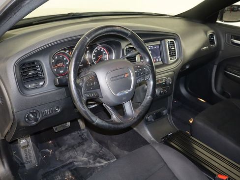 Used 2019 Dodge Charger Police image 17