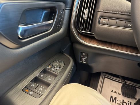 New 2026 Nissan Armada SL w/ Captain's Chari Seat Package AWD/4WD image 20