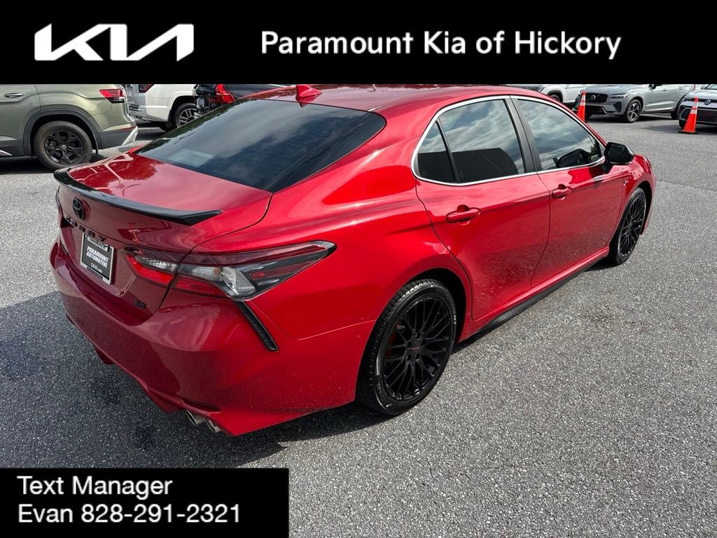 Used 2023 Toyota Camry SE FWD image 7