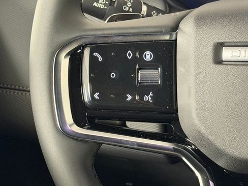 Used 2026 Land Rover Discovery Sport Landmark image 17