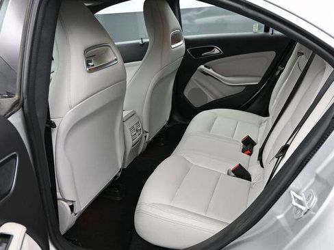 Used 2018 Mercedes-Benz CLA 250 image 12