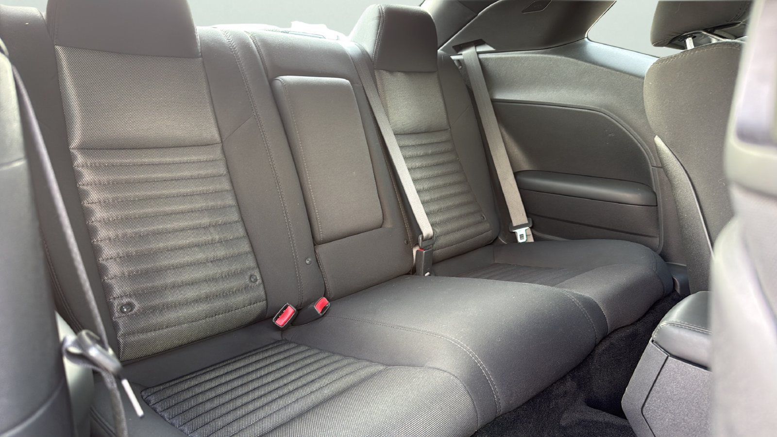 Used 2014 Dodge Challenger SXT RWD image 26