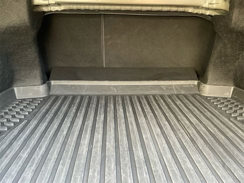 Used 2024 Toyota Camry SE image 13