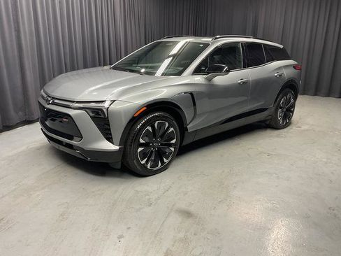 Used 2024 Chevrolet Blazer EV RS image 2
